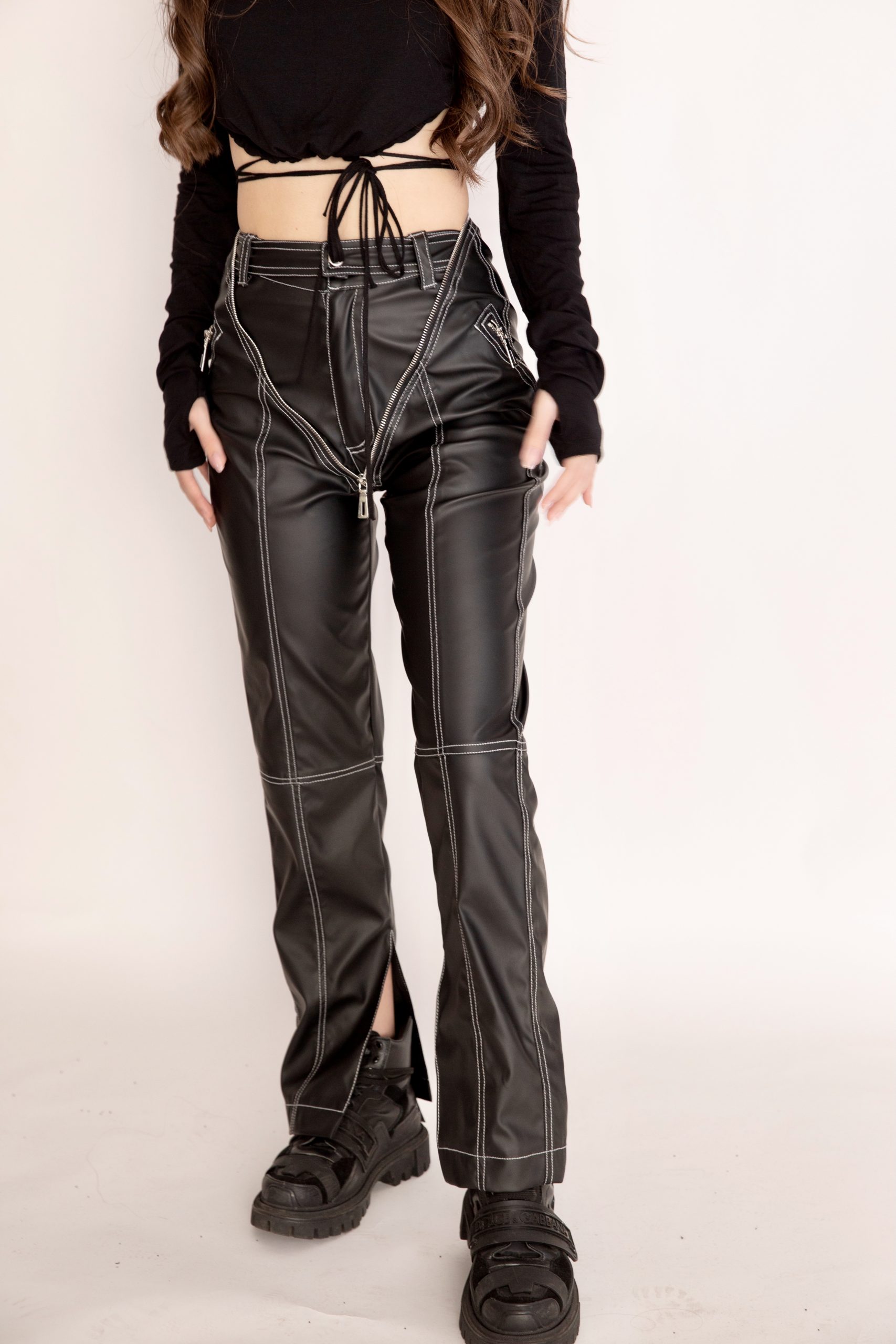 Regular Contrasting stitch trousers